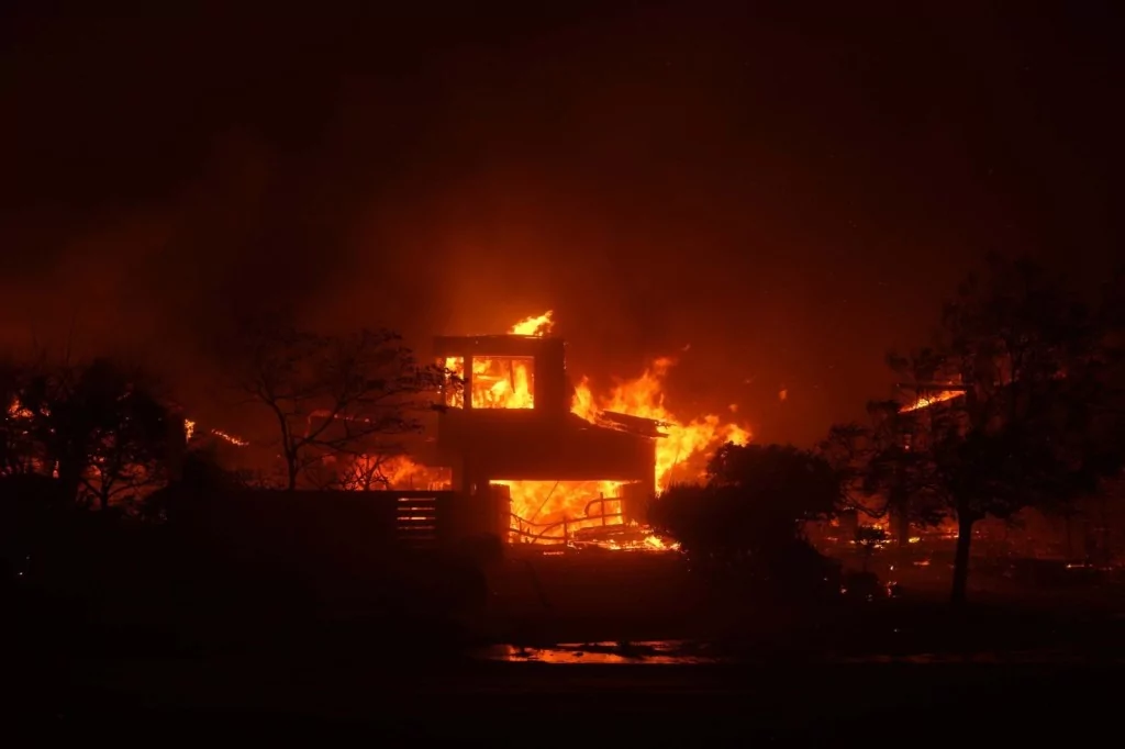 ABD alev aldı yanıyor! Kaos filmi gibi