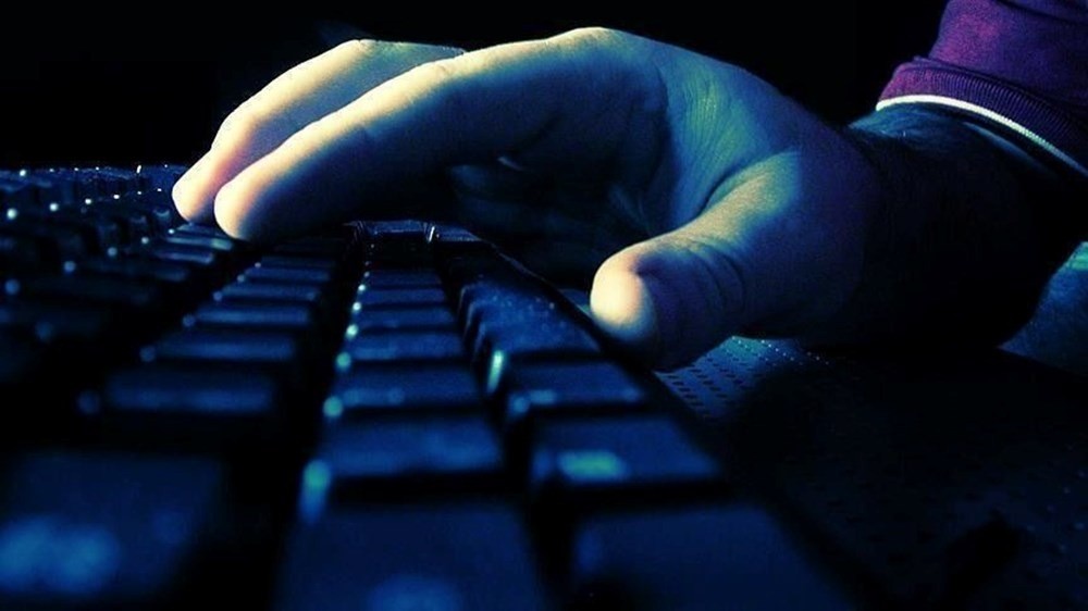 Organize tecavüz çetesinin aracısı, internet sitesinin kurucusu tutuklandı