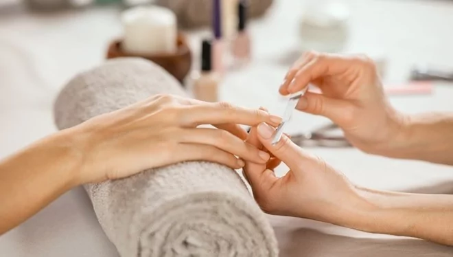 Evde kolay manikürü 5 adımda yapın!