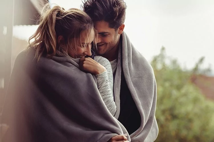 İlişkide ilk günkü heyecanı yakalama yolları bunlar...