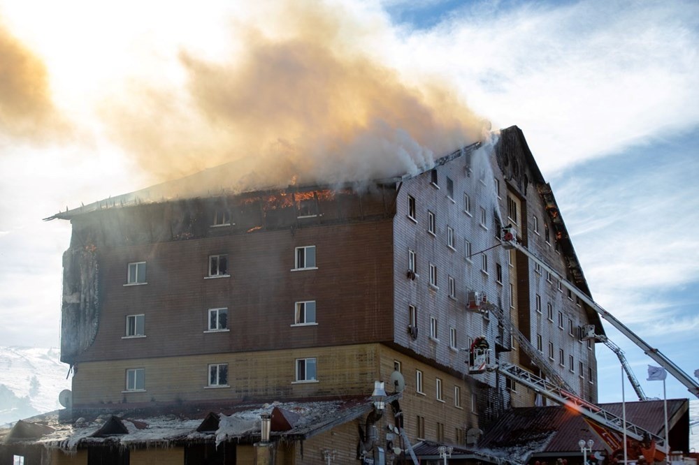 Bolu Kartalkaya'daki otel yangını neden ve nasıl çıktı? Grand Kartal Oteli'nde yangın nasıl başladı, sebebi neydi?