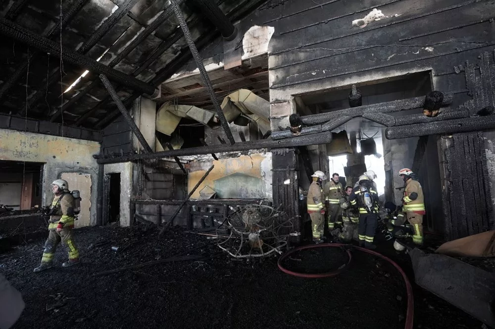 Kartalkaya'daki yangın faciasının yaşandığı otelin içi drone ile görüntülendi