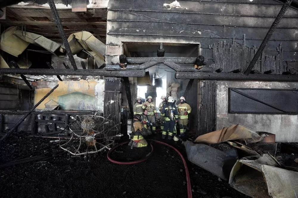 Kartalkaya'daki yangın faciasının yaşandığı otelin içi drone ile görüntülendi