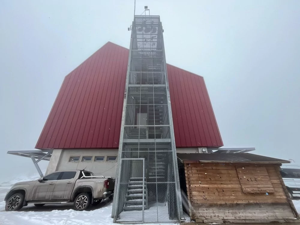 Kartalkaya'daki yangın faciasının yaşandığı otelin içi drone ile görüntülendi