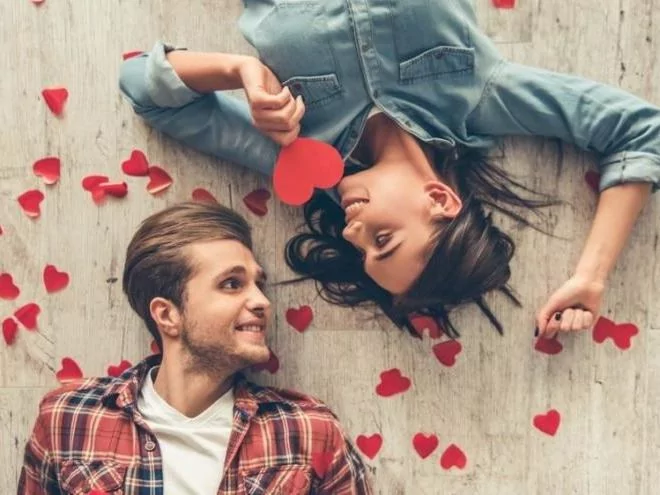14 Şubat'ta sevdiğiniz kişiyi özel hissettirecek romantik fikirler