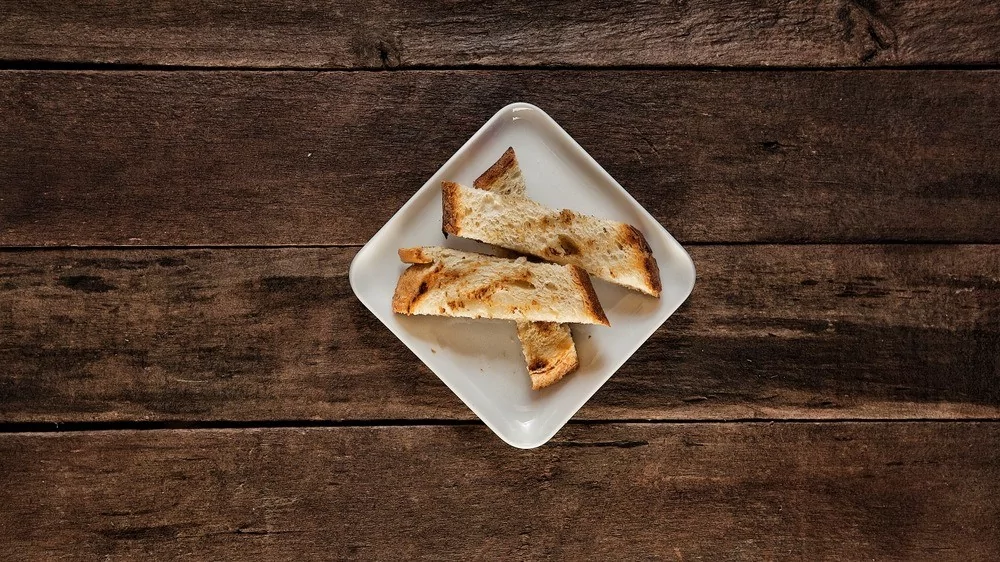 Hangisi daha sağlıklı? Kızarmış ekmek mi yoksa taze ekmek mi