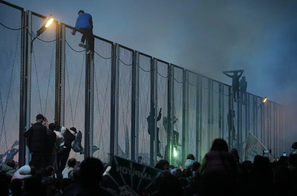 Şampiyonluk Bursa'yı salladı! Meydanlar doldu taştı