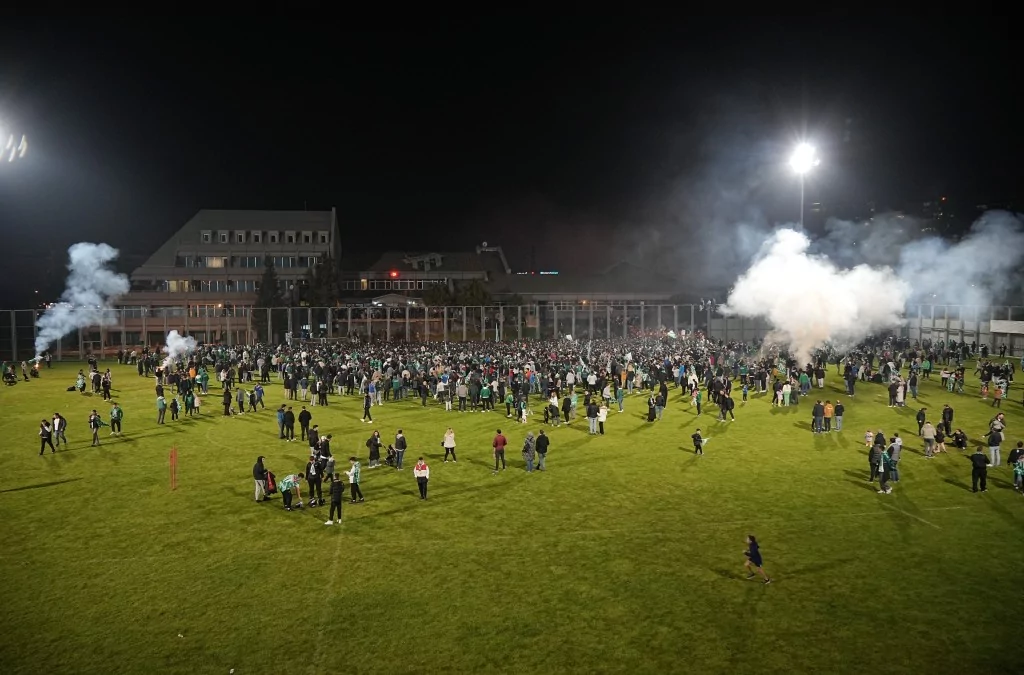 Şampiyonluk Bursa'yı salladı! Meydanlar doldu taştı