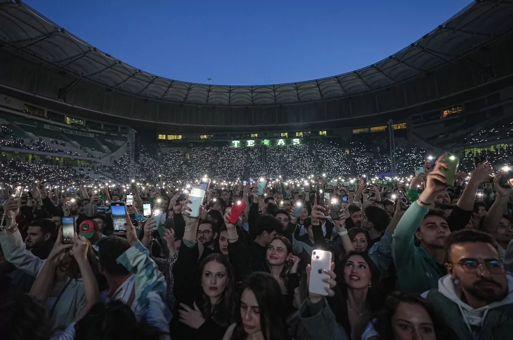 Bursasporlulardan Mahmut Orhan'a yoğun ilgi!