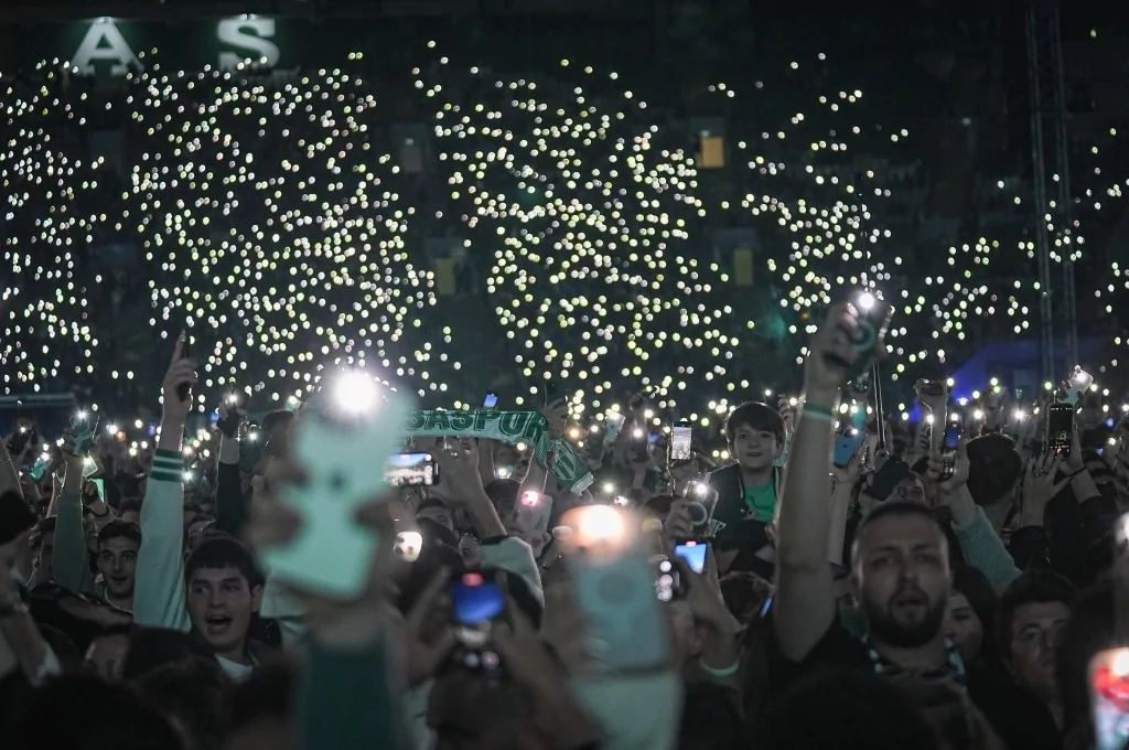 Bursasporlulardan Mahmut Orhan'a yoğun ilgi!