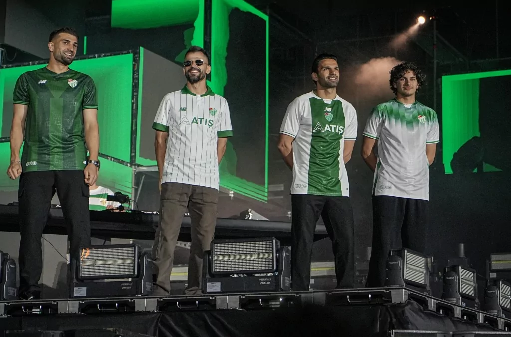 Bursasporlulardan Mahmut Orhan'a yoğun ilgi!