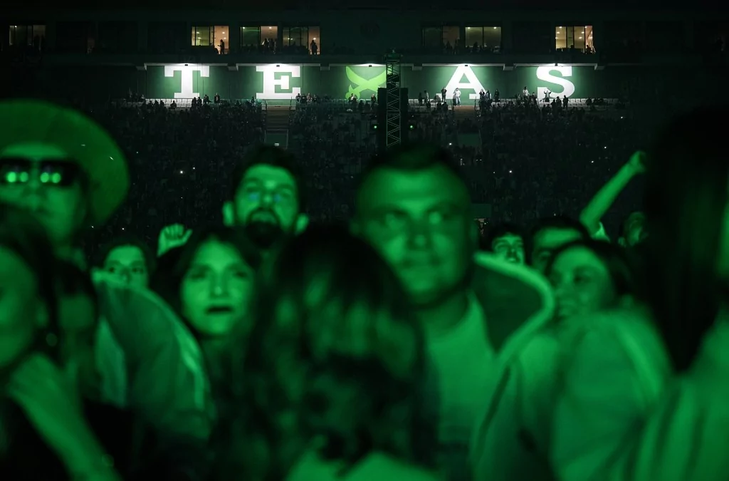 Bursasporlulardan Mahmut Orhan'a yoğun ilgi!