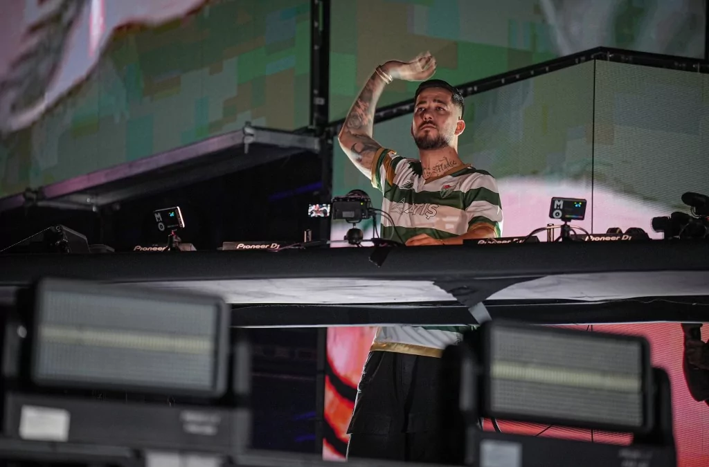 Bursasporlulardan Mahmut Orhan'a yoğun ilgi!