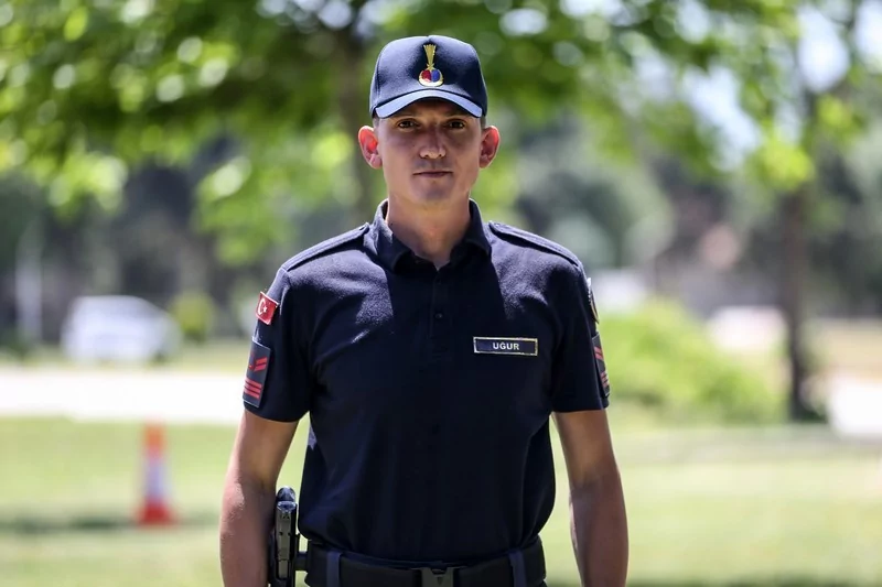 Bursa'nın yangın tespit köpeği Bronz, "şüpheli yangınların" aydınlatılmasına katkı sağlıyor