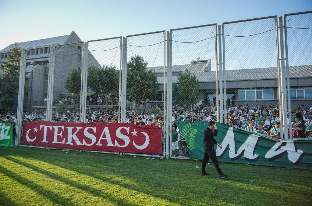 Bursaspor sezonu taraftarıyla birlikte açtı!