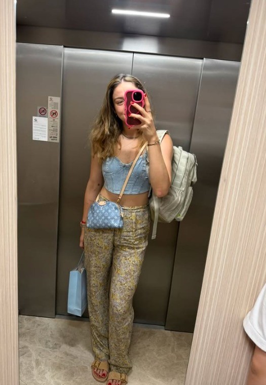 Zehra Güneş'in asansör pozları gündem oldu