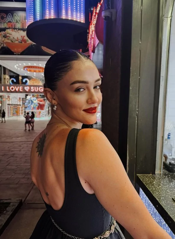 Zehra Güneş'in asansör pozları gündem oldu