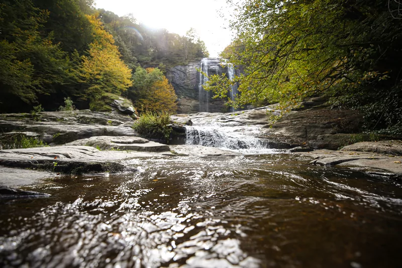 Bursa'nın gözdesi Suuçtu Şelalesi, sonbahar renkleriyle hayran bırakıyor