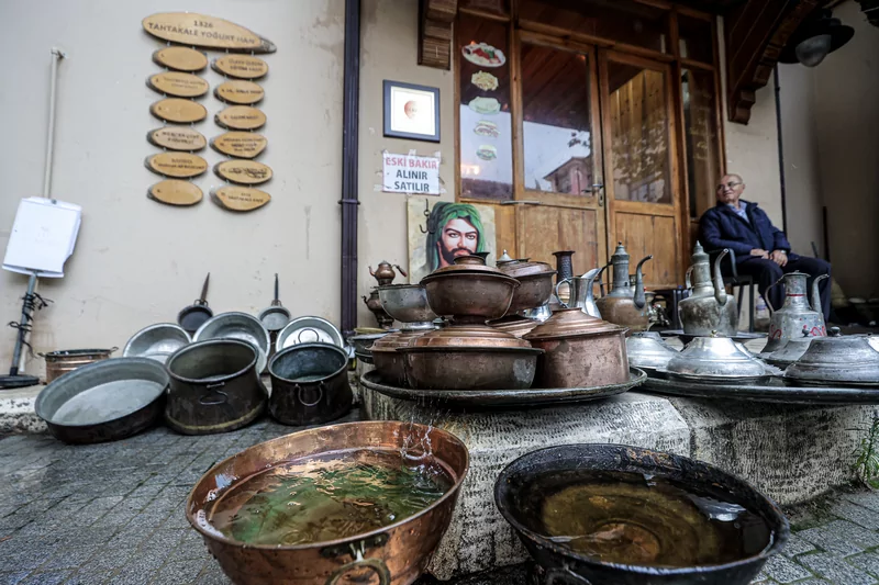 Bursa'nın kalbinde yeniden doğdu! 600 yıllık handa sanat hayat buldu