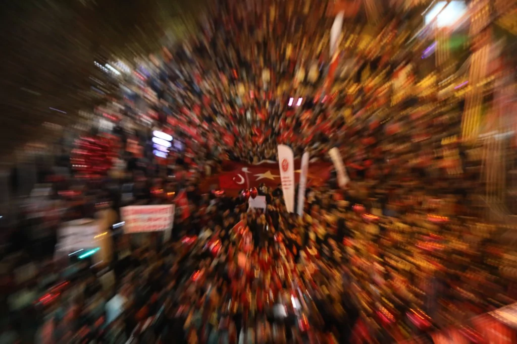 Bursalılar Cumhuriyet için tek yürek oldu!