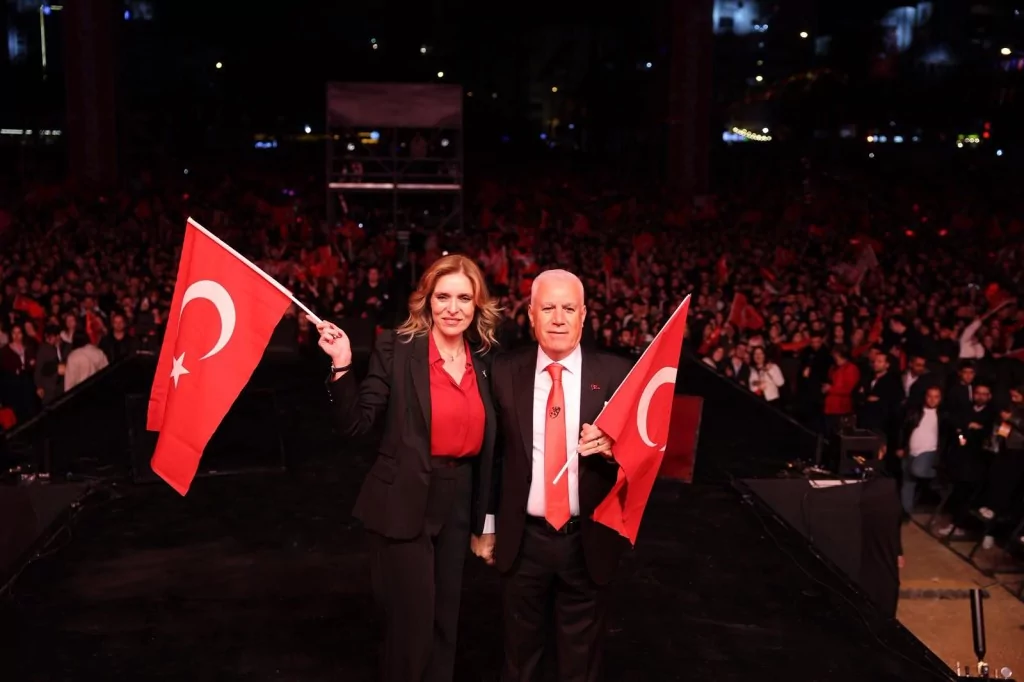 Bursalılar Cumhuriyet için tek yürek oldu!