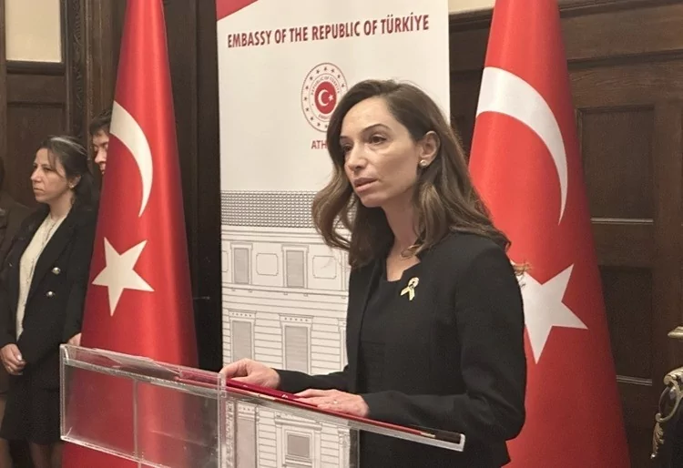 Ulu Önder Atatürk dünyada törenlerle anılıyor