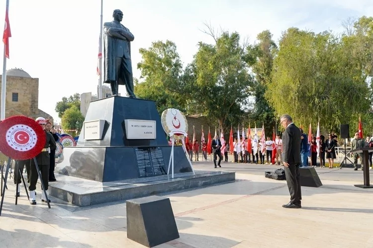 Ulu Önder Atatürk dünyada törenlerle anılıyor
