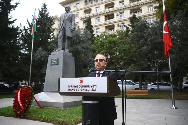 Ulu Önder Atatürk dünyada törenlerle anılıyor
