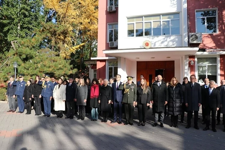 Ulu Önder Atatürk dünyada törenlerle anılıyor
