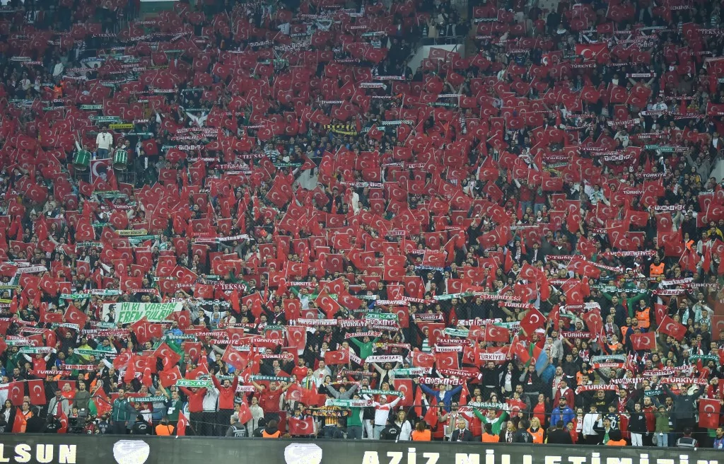 Bizim Çocuklar Bulgaristan'ı Bursa'da devirdi!