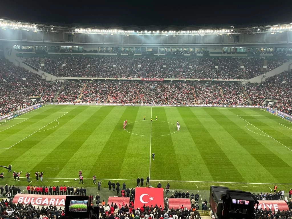 Bizim Çocuklar Bulgaristan'ı Bursa'da devirdi!