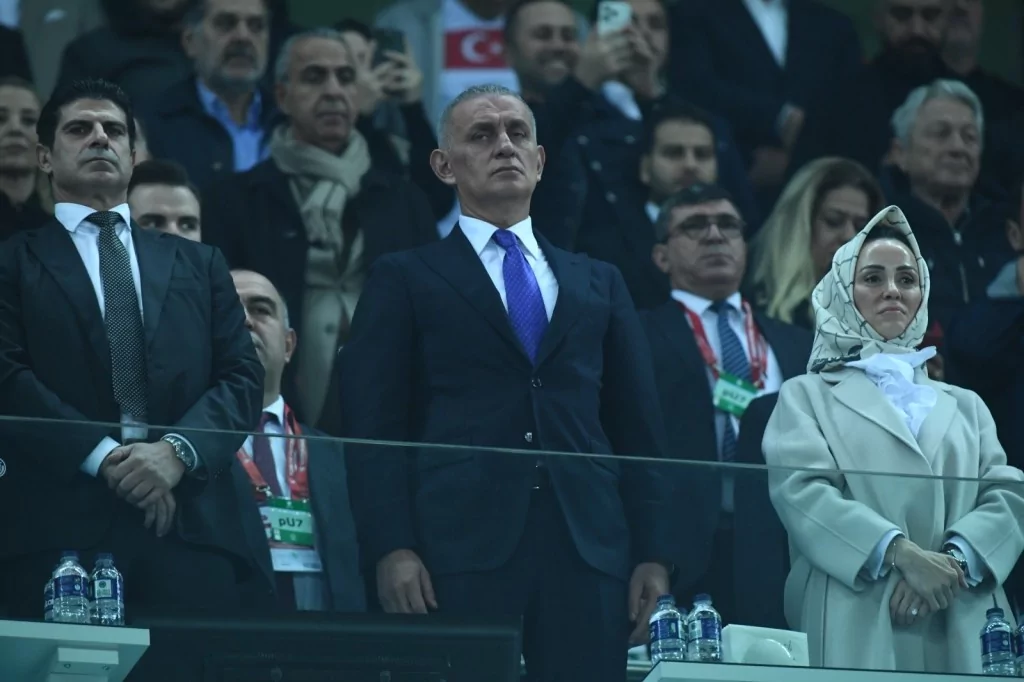 Bizim Çocuklar Bulgaristan'ı Bursa'da devirdi!