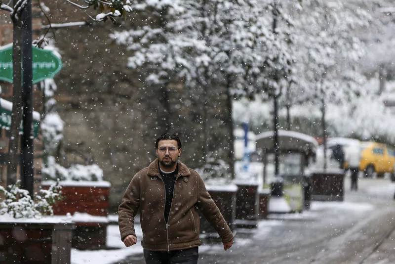 Bursa'da kar yağışı etkili oldu