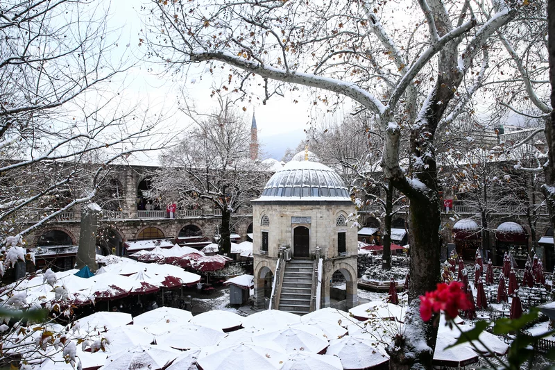 Bursa'da kar yağışı etkili oldu