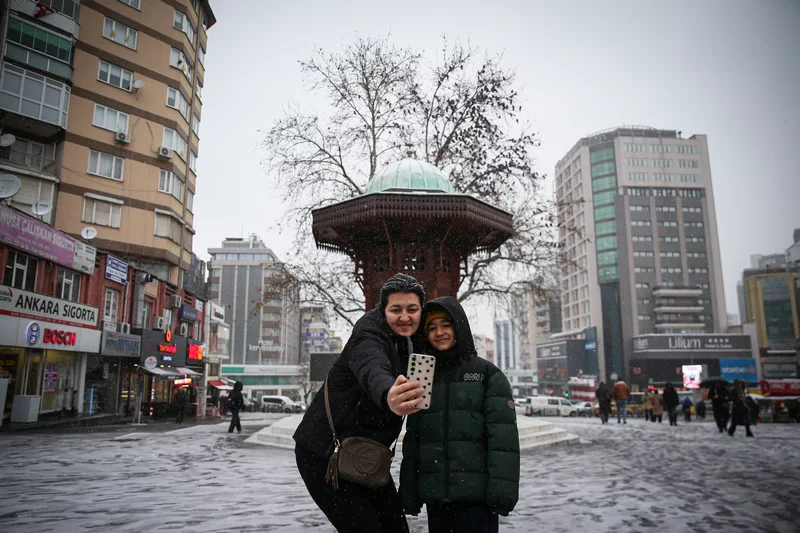Bursa'da kar yağışı etkili oldu