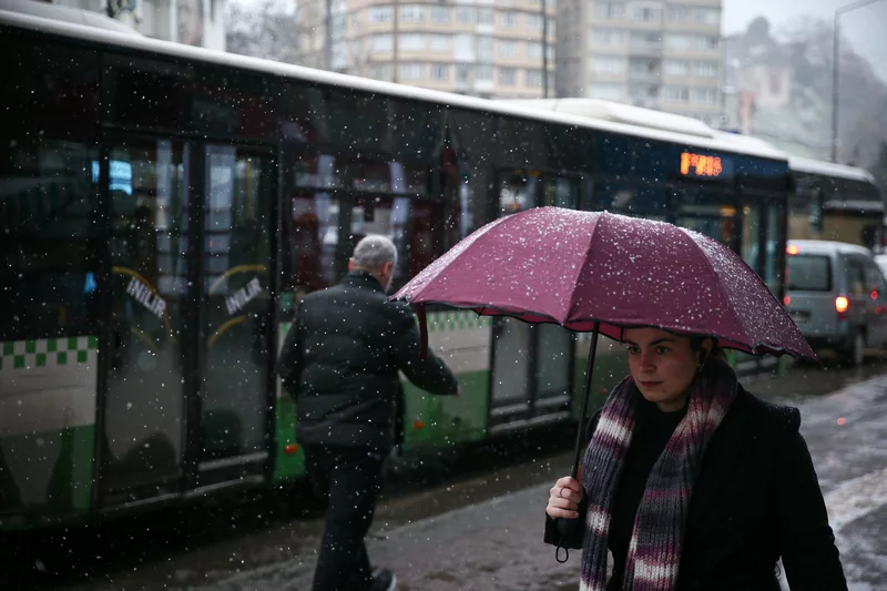 Bursa'da kar yağışı etkili oldu