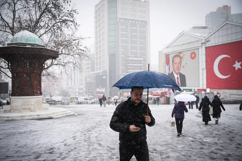 Bursa'da kar yağışı etkili oldu