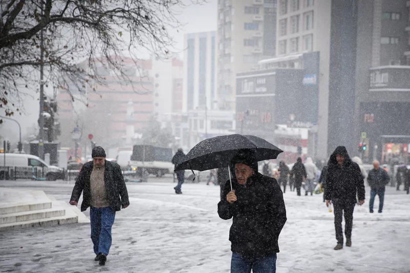 Bursa'da kar yağışı etkili oldu
