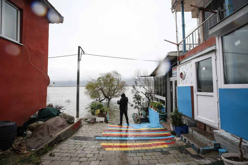 Bursa'da Uluabat Gölü'nün su seviyesi yükseldi