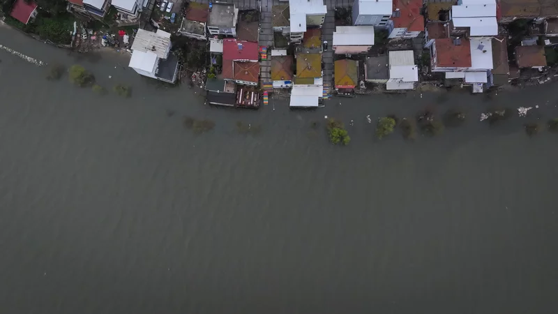 Bursa'da Uluabat Gölü'nün su seviyesi yükseldi