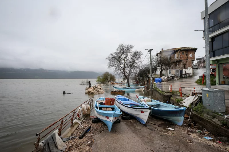 Bursa'da Uluabat Gölü'nün su seviyesi yükseldi