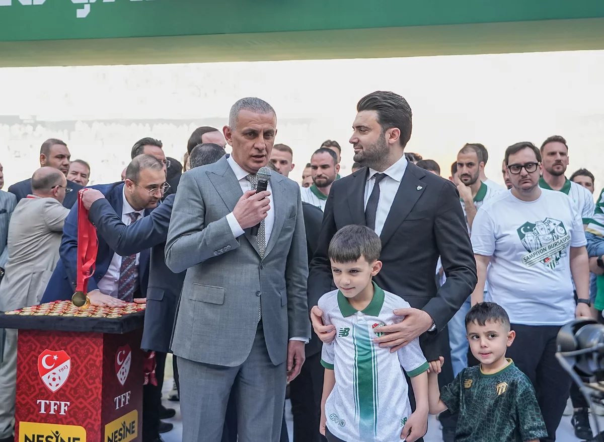 Bursaspor şampiyonluk kupasına kavuştu!