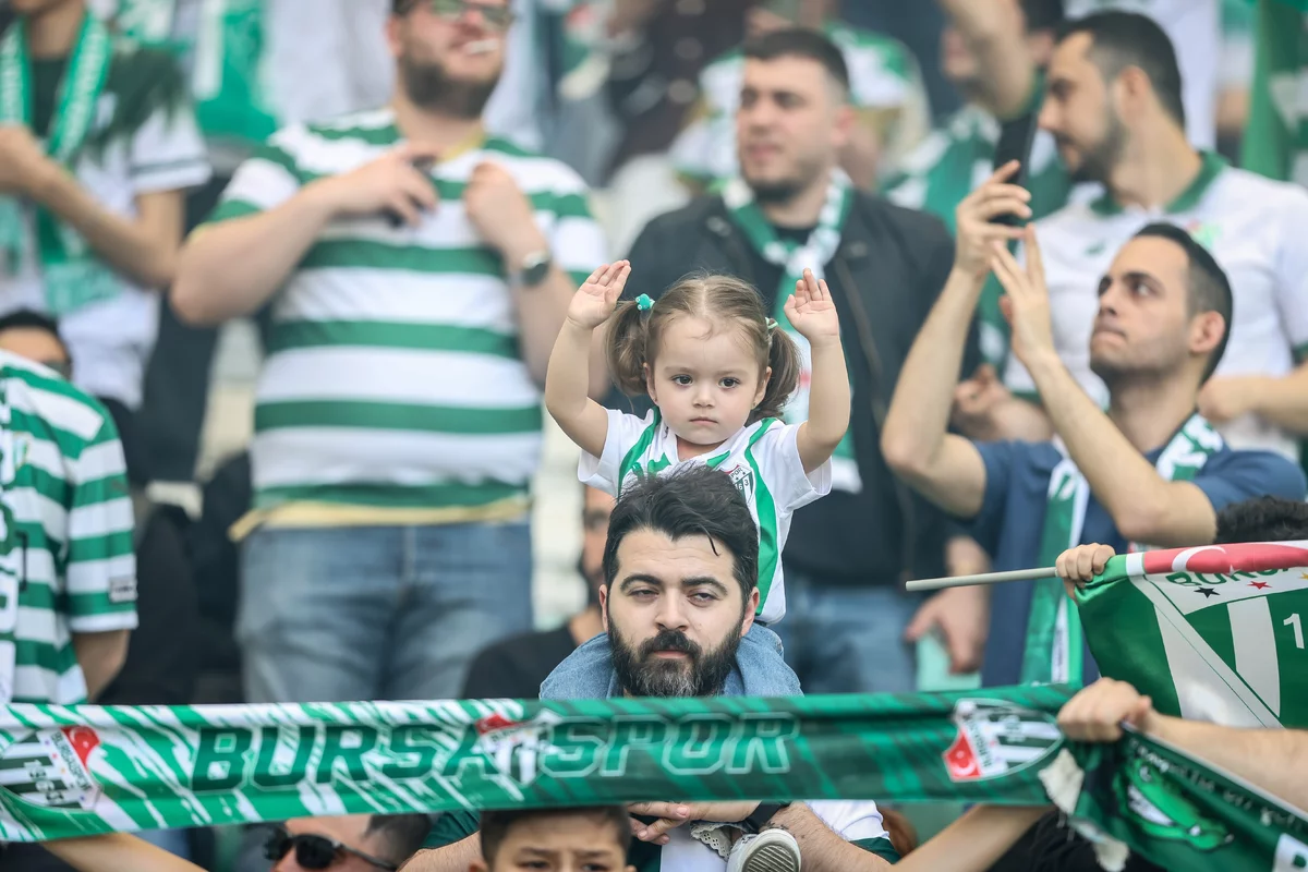 Bursaspor şampiyonluk kupasına kavuştu!