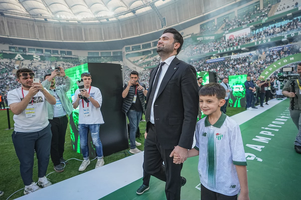 Bursaspor şampiyonluk kupasına kavuştu!