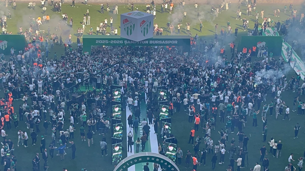 Bursaspor şampiyonluk kupasına kavuştu!