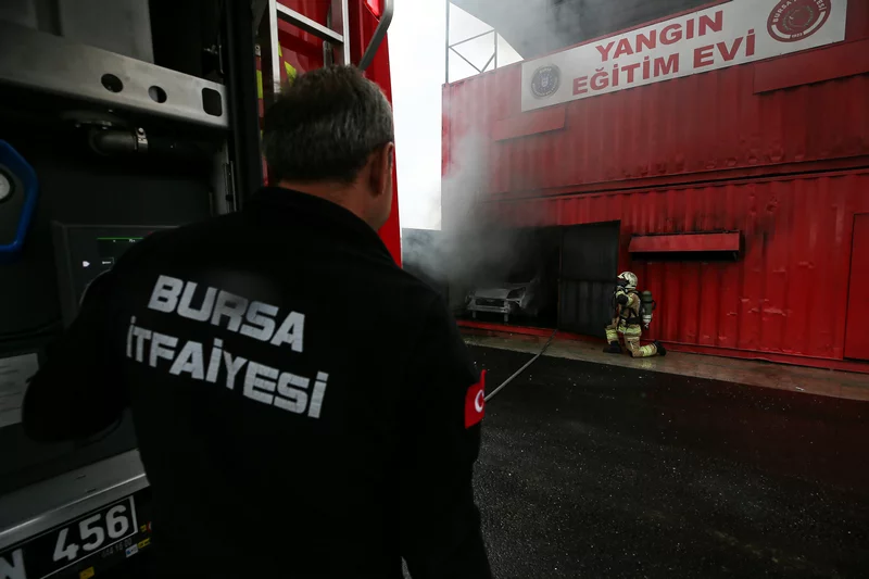 Bursa'da itfaiyecilik babadan oğula geçti