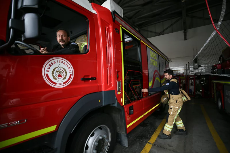 Bursa'da itfaiyecilik babadan oğula geçti