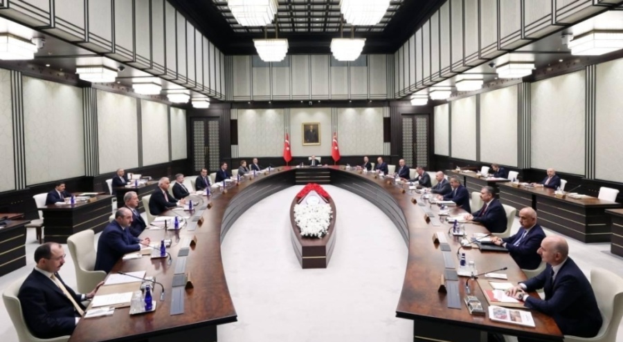 Kabine bugün toplanıyor! Masada asgari ücret ve EYT var