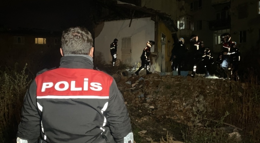 Bursa'da yunus timlerinden film sahnelerini aratmayan operasyon
