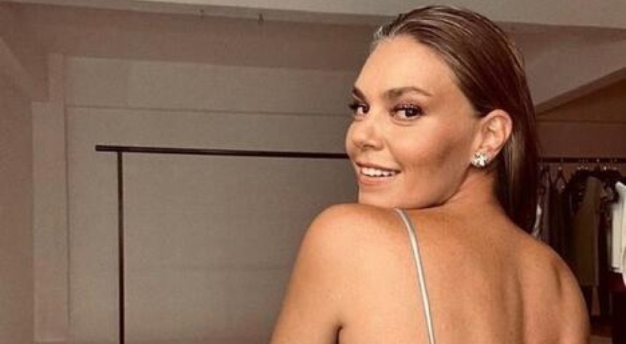 Aslı Enver sosyal medyayı salladı